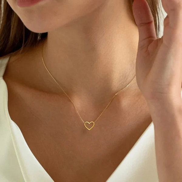 Simple Luxury Heart Shaped Necklace Mini Heart Chocker Necklace for Women
